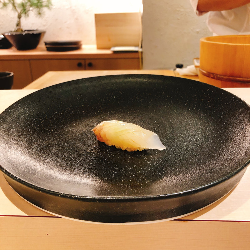 鮃の握り(鮨 青海)