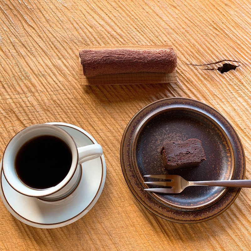 ブレンドコーヒー　チョコレートケーキ(喫茶 ノラネコ )