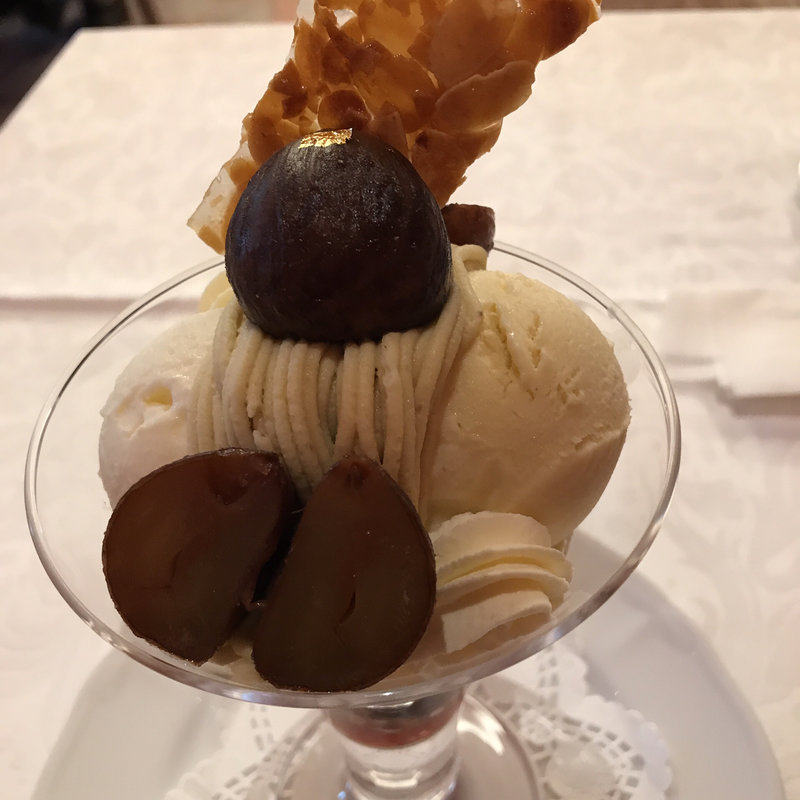 スペシャル和栗パフェ(資生堂パーラー サロン・ド・カフェ 銀座本店)
