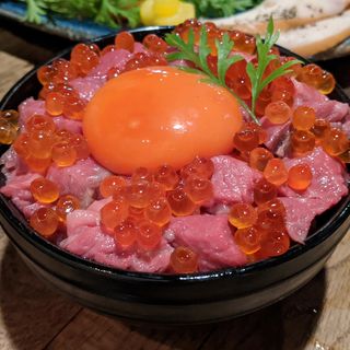おいしいお米の肉めし＋いくら(pit master VAMOS 梅田)