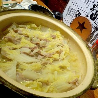 白菜と豚バラ肉のミルフィーユ鍋(ぃぃ居酒屋アラタ )