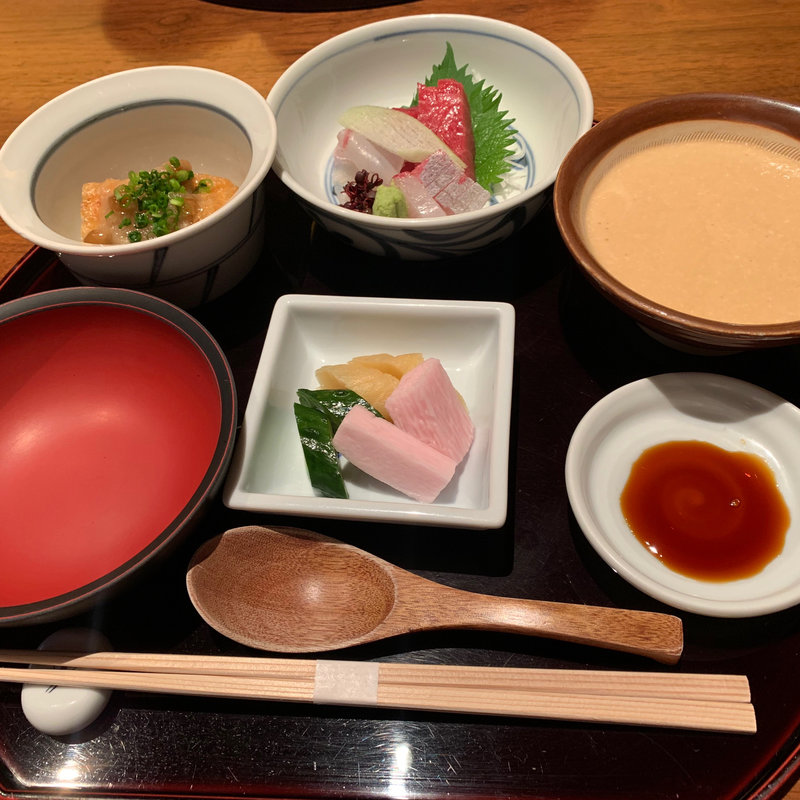 お刺身とむぎとろ(浅草むぎとろ本店)