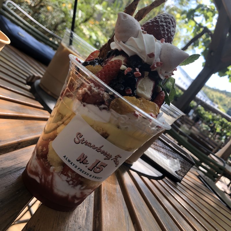 ストロベリーパフェ(FARMER'S KITCHEN （ファーマーズキッチン）)