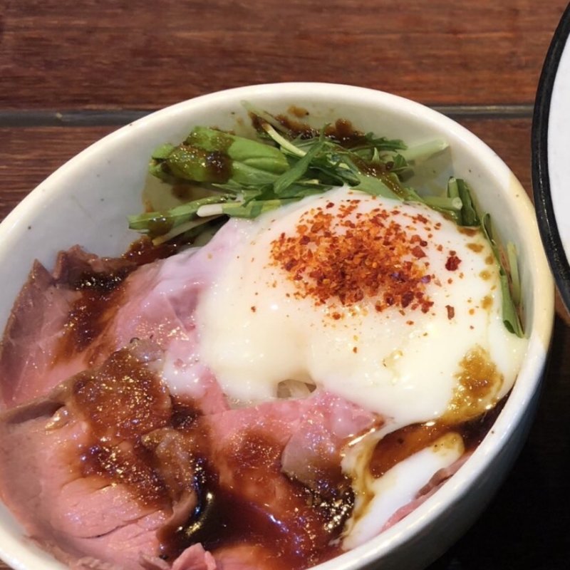 ローストビーフ丼(麺屋ほぃ )
