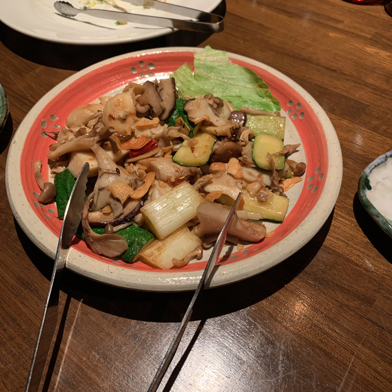 鳥とキノコのガーリックソテー(優月)