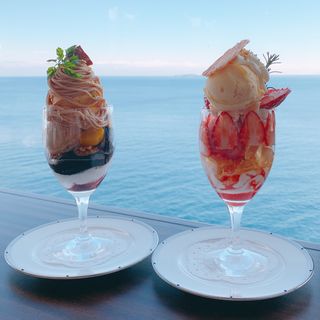 いちごのパフェ(Restaurant&Sweets花の妖精)
