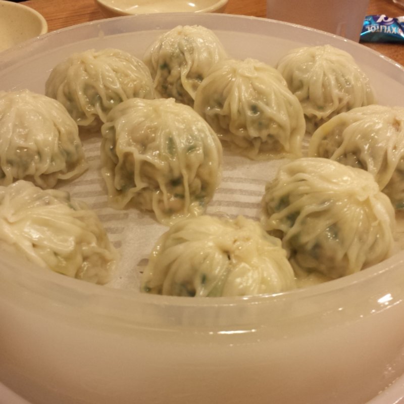 만두(マンドゥ)/蒸し餃子(明洞餃子)