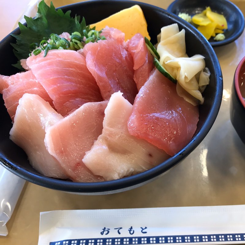 海鮮まぐろづくし丼(フーズガーデン玉浦食彩館 )