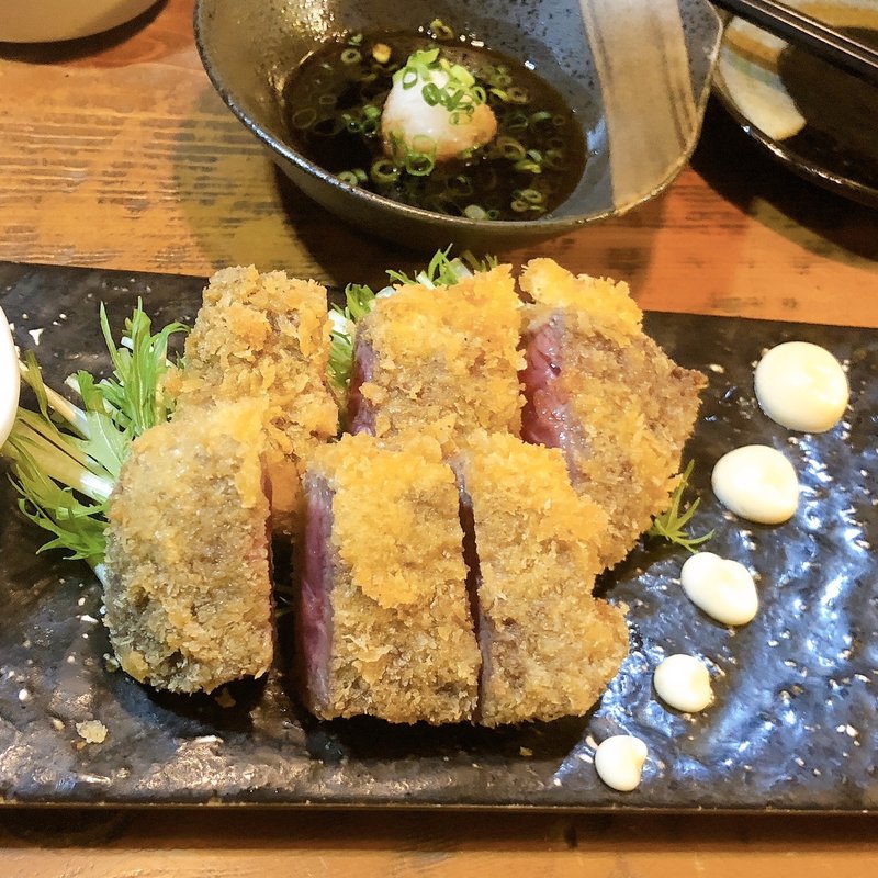 馬肉のレアカツ(馬刺しと牡蠣と酒 酔つ馬 浅草橋西口本店)