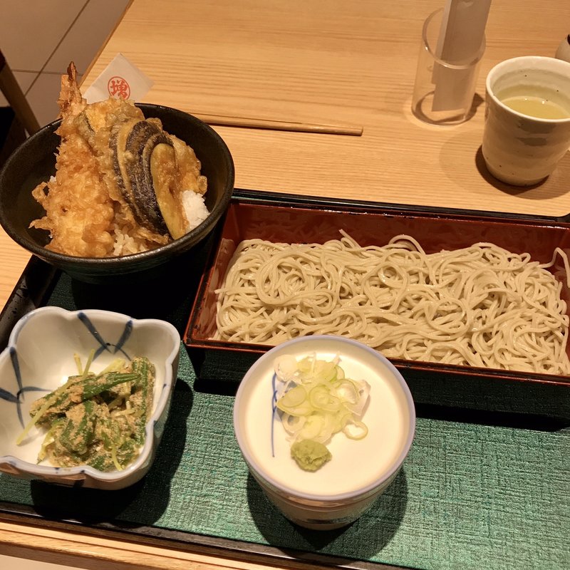 合せ膳〈丼＋そば・うどん＋小鉢〉(増田屋)