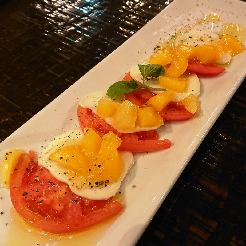 マンゴーのカプレーゼ(【閉業】土間土間 鶴見東口店)
