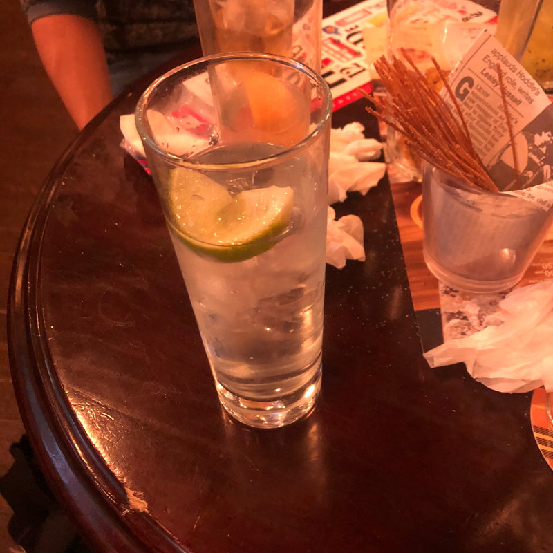 (HUB西武新宿駅前店)