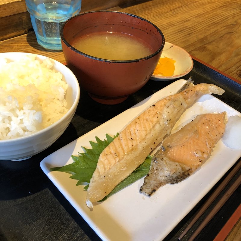 サーモンハラス定食(めしや太治兵衛)