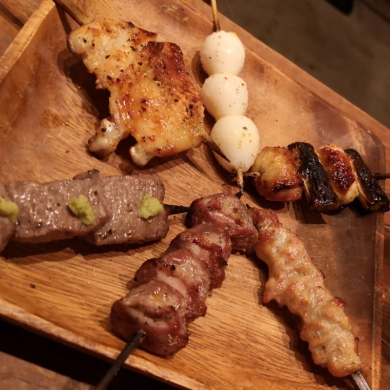 串焼きの盛り合わせ(ジョニーとリー)