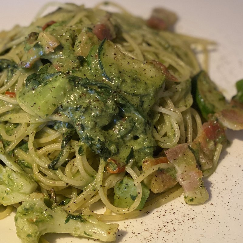 自家製！春菊のジェノヴェーゼ(キッチンアンドバーサボ )