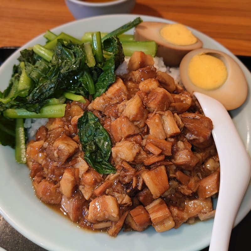 魯肉飯(中国料理 龍門)