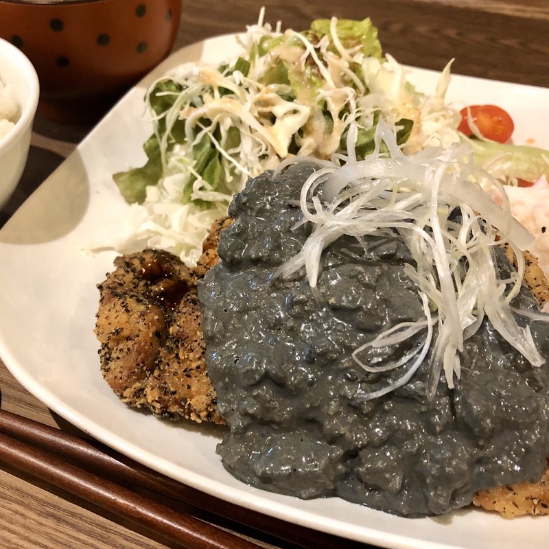 黒胡麻タルタル(チキン南蛮のお店)
