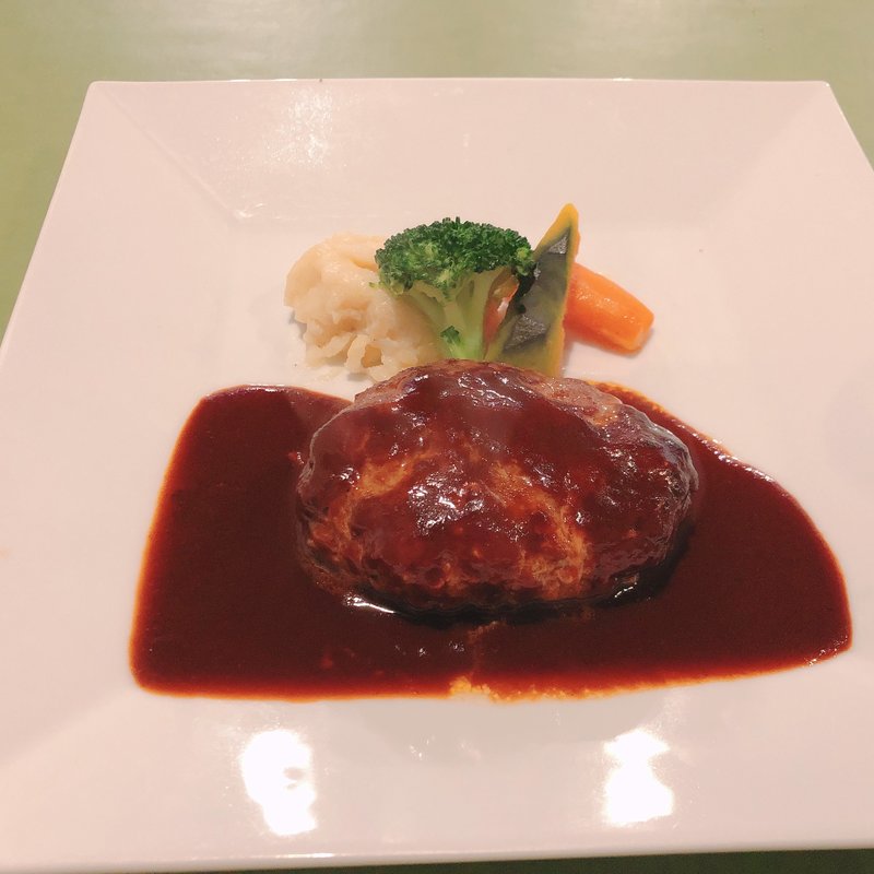 ハンバーグランチ(ラグー)