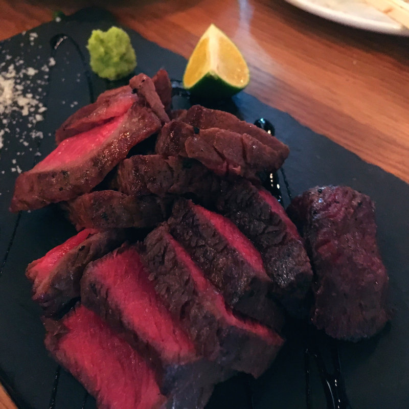 (炭火バル あじと)