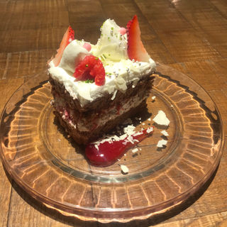 ラズベリーショコラショートケーキ(アフタヌーンティー・ラブアンドテーブル ルミネ新宿)