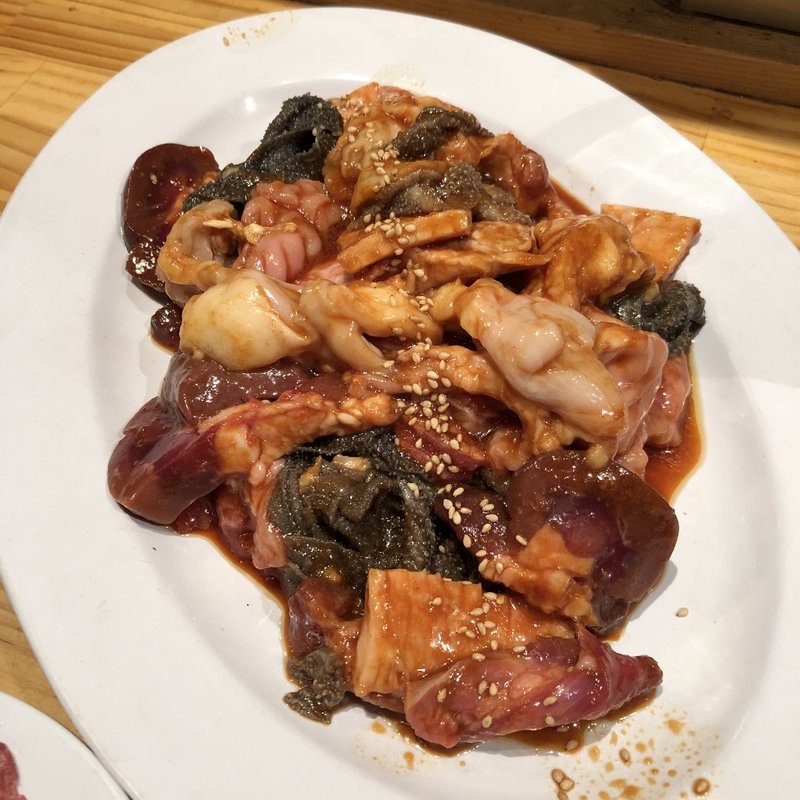 名物ホルモンボウル　盛合せC(500g)(岩崎塾 福島店)