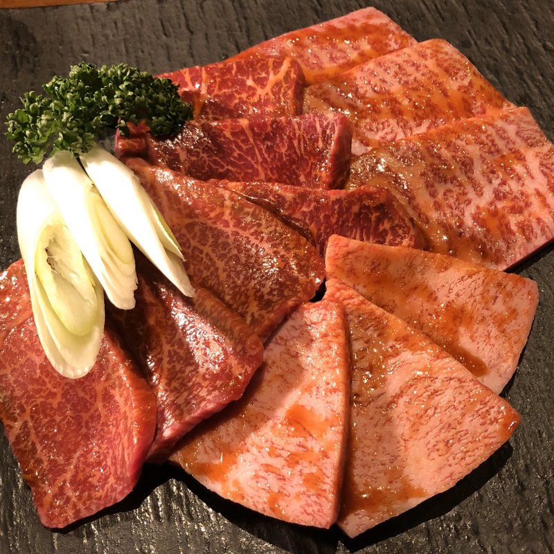 黒毛和牛四種盛り(三軒茶屋 焼肉さかもと)