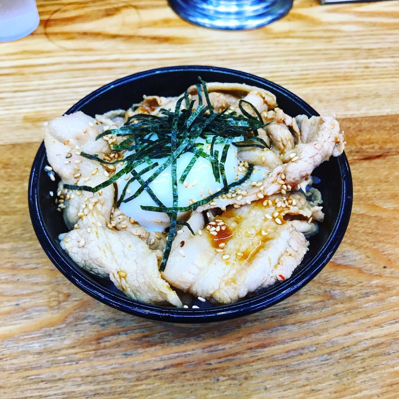 豚丼(らーめん せい家 経堂本店)