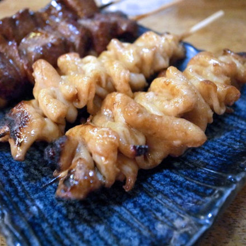 しろ（大腸）(もつ焼 煮込み ヤリキ 上野総本店)