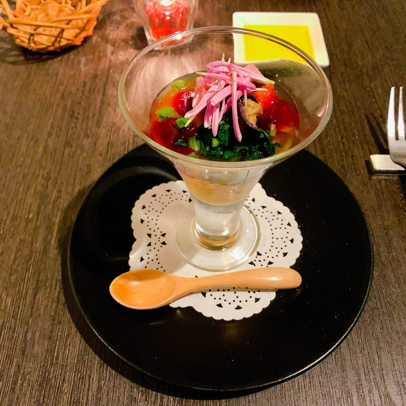 AUS産牛タンと農園野菜のパフェ(Arossa 渋谷)