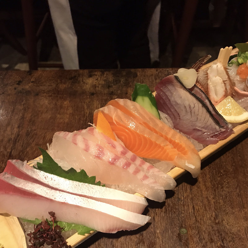 刺身盛り合わせ(魚屋 豪椀)