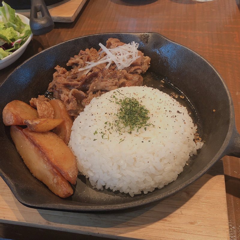 KOUZOU乗カルビハンバーグステーキプレート(FRENCH BAR KOUZO )