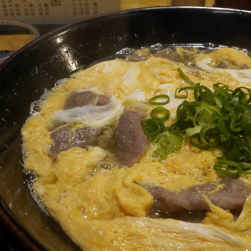 黒毛和牛肉とじうどん(手造りうどん 楽々 （らくらく）)