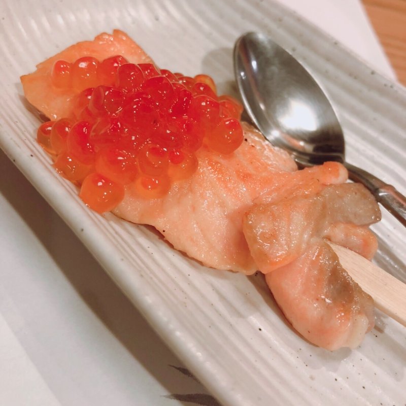 サーモンいくら(ポン吉 関内店)