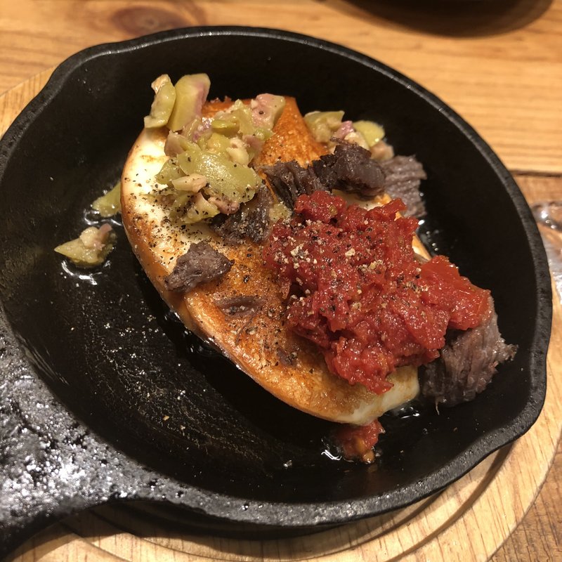 燻製モッツァレラ(炭火とワイン 梅田店)