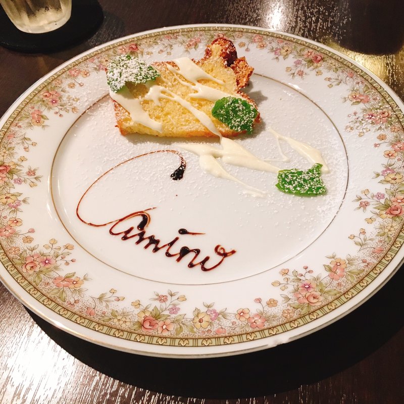 ふわふわ自家製シフォンケーキ　チョコレートソース添え(カーサ ディ カミーノ （Casa di Camino）)