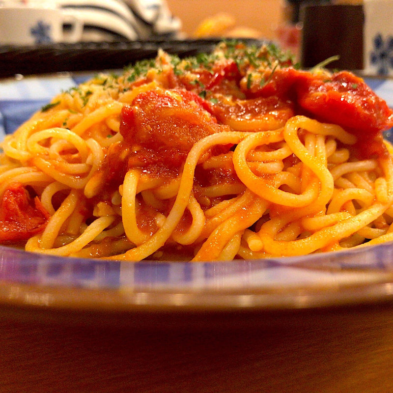 セミドライトマトとモッツァレラのトマトソースパスタ パン食べ放題セット(鎌倉パスタ 仙台パルコ店)