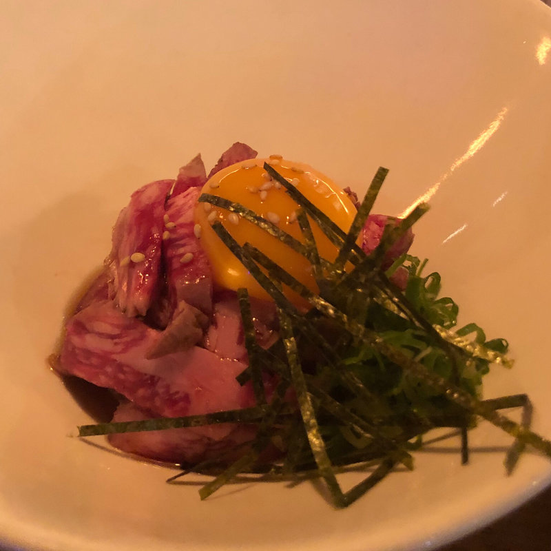 特選和牛のあぶりユッケ風(ユウジロウ （YUJIRO）)