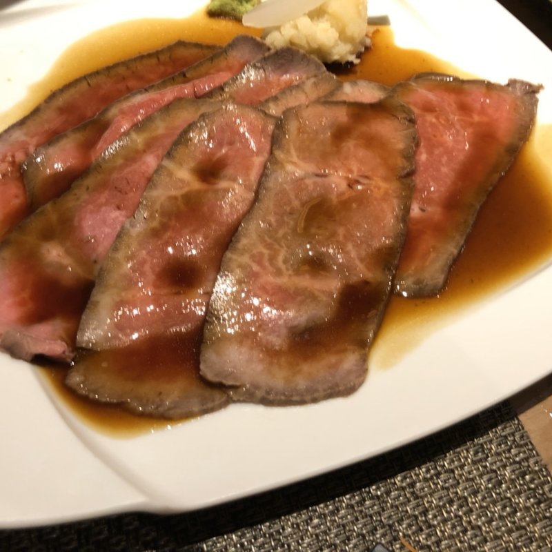 和牛もも肉(A5)和風ローストビーフ150g(旬菜ステーキ処 らいむらいと （シュンサイステーキドコロ ライムライト）)