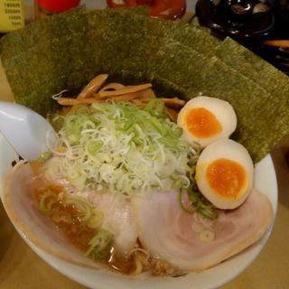 しょうゆラーメン(超ごってり麺ごっつ 秋葉原店)