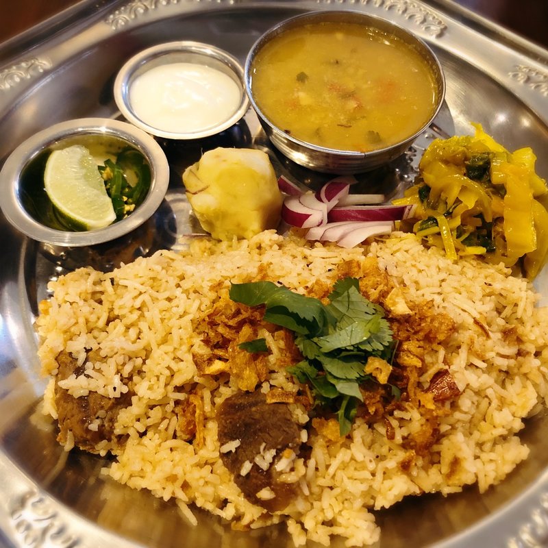 牛スネ肉のテハリ(asian kitchen cafe 百福)