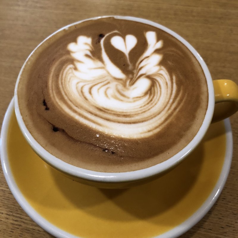 カフェモカ＋アート(オサル コーヒー)