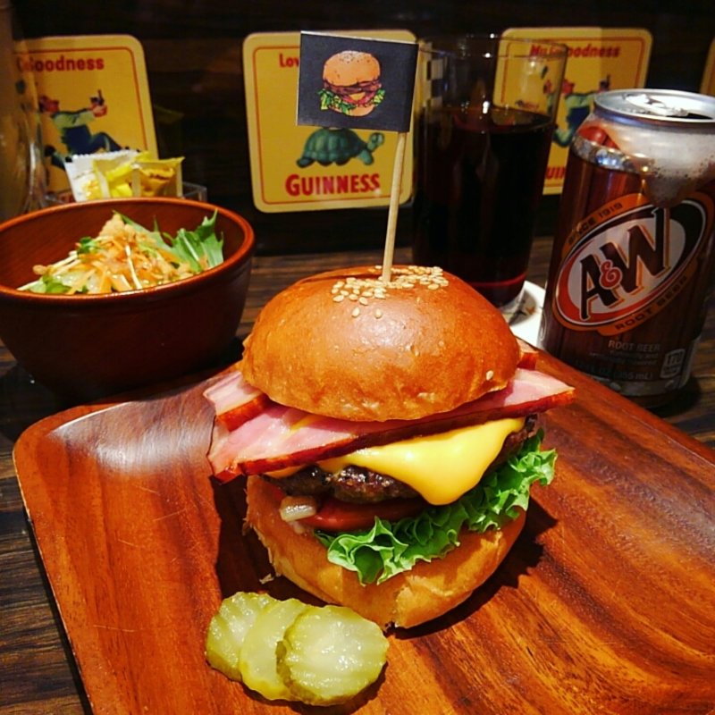 ベーコンチーズバーガー(Burger Cafe Dining KOHAKU)