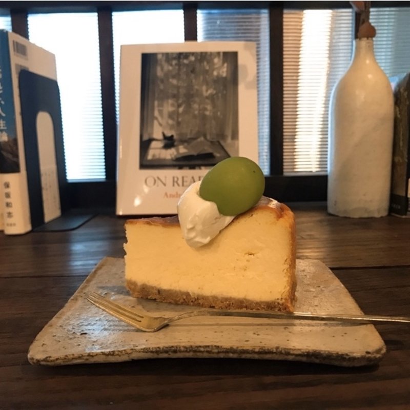 (本屋　イトマイ)