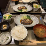 ハンバーグ定食(ステーキ・鉄板焼 裕 浅草雷門店)