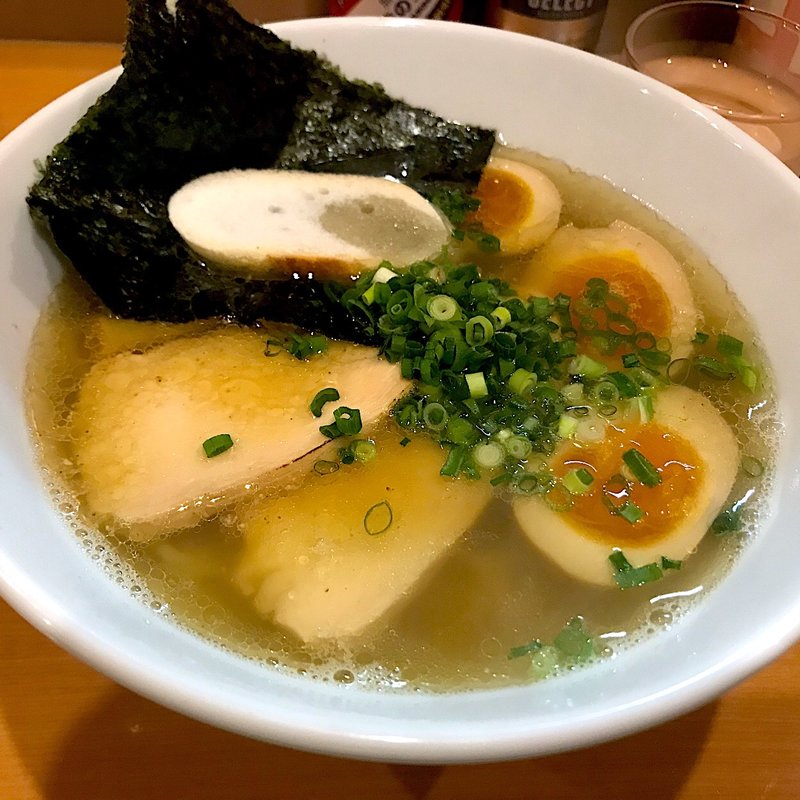 鶏出汁のしおらーめん＋燻製玉子(麺屋 すずらん)