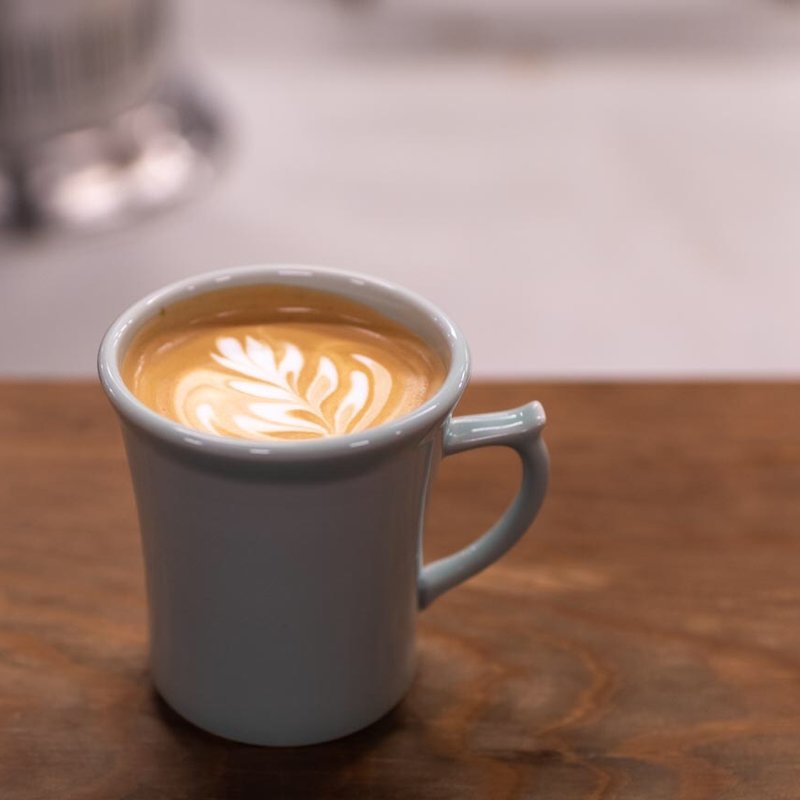 フラットホワイト(マグナムコーヒー)