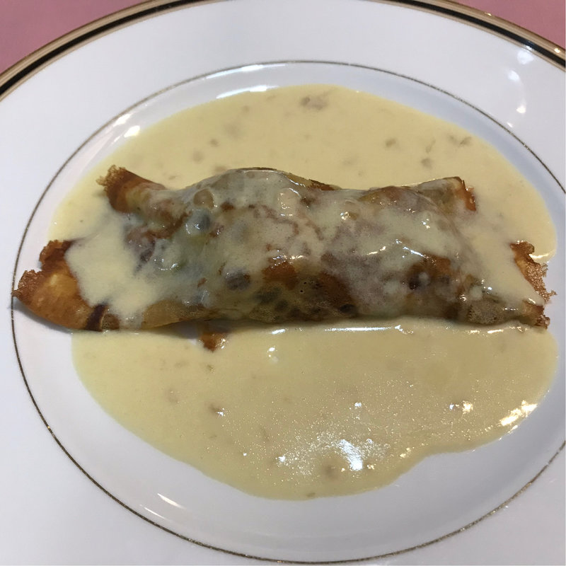 スズキとほうれん草のクレープ包み(ペペ・ル・モコ （pepe le moko）)