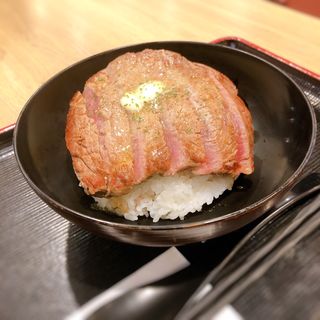 フィレステーキ丼(琥珀堂)