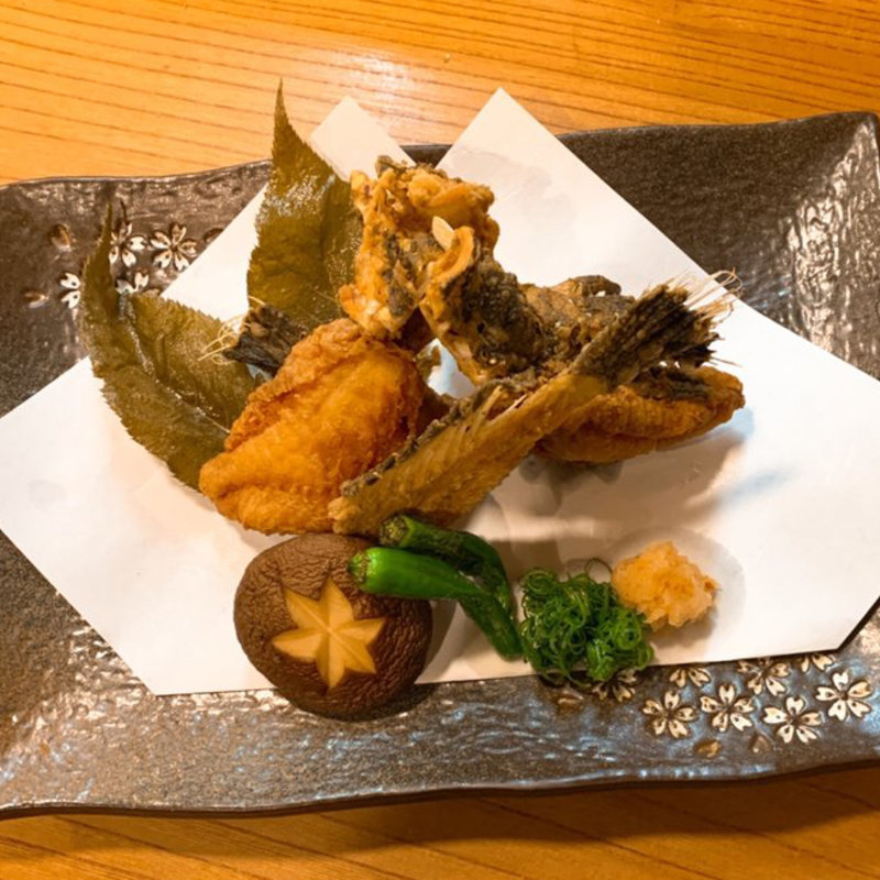 おこぜの唐揚げ(とみ助 )