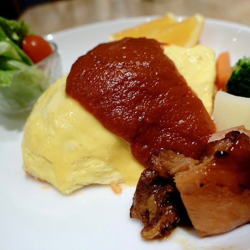 トマトソースオムライス(モリ カフェ)